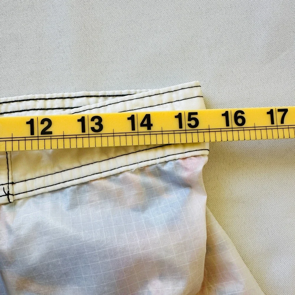Vintage Aaron Chang Mens Board Shorts 32 Swim Trunks Ripstop Photo Print USA Y2K